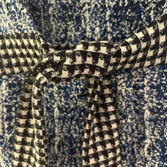 Cabi Blue and Black Gingham Trim Boxy Cropped SZ S Women's Jacket - Picture 2 of 6